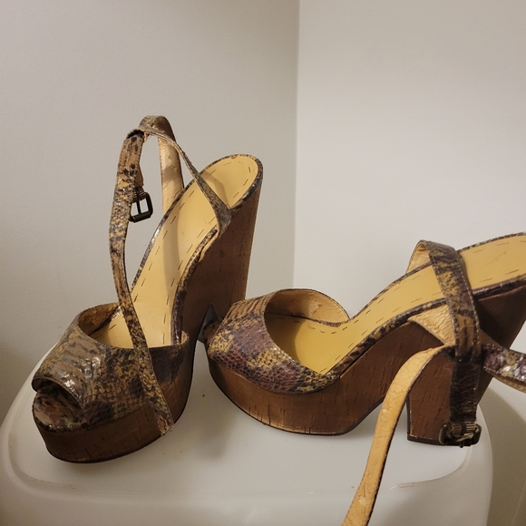 Nine West Platform Shoe - Picture 2 of 3